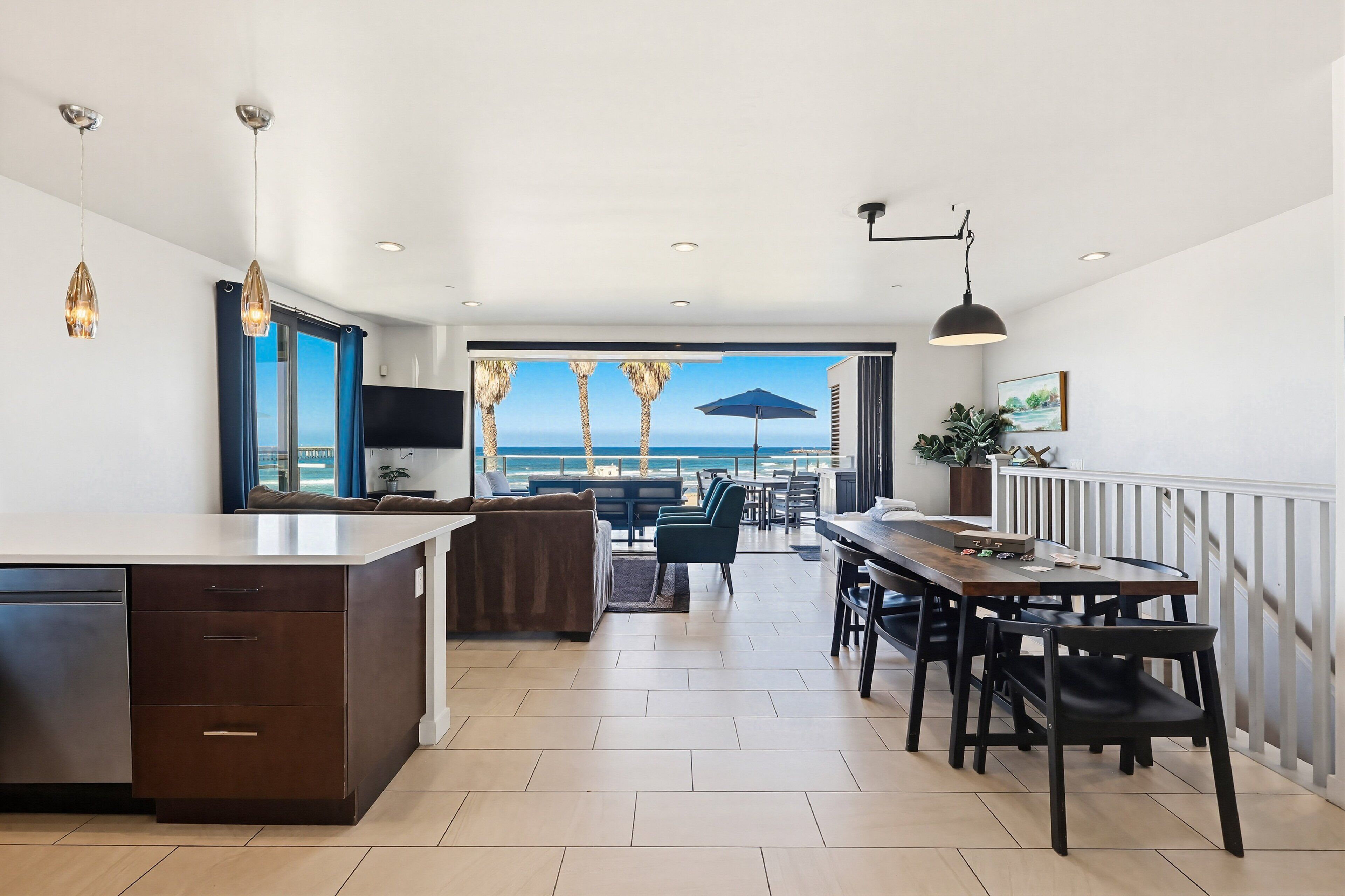 Condo, Multiple Beds, Balcony, Beach View | Dining