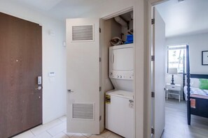 Condo, Multiple Beds, Balcony, Beach View | Laundry