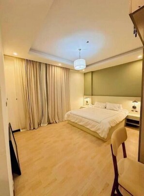 2 室のベッドルーム、アイロン / アイロン台、WiFi、ベッドシーツ