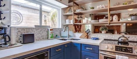Cottage, Multiple Beds, Patio, Ocean View | Private kitchen | Coffee/tea maker