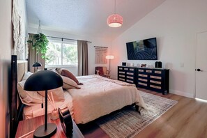 4 chambres, fer et planche Ă repasser, Wi-Fi, draps fournis