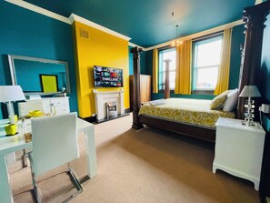 Studio, Harbor View | Blackout drapes, iron/ironing board, free WiFi - PHOENIX Apartments (Goole)