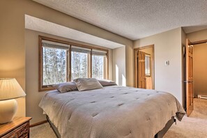 3 habitaciones, caja de seguridad en la habitación y escritorio 