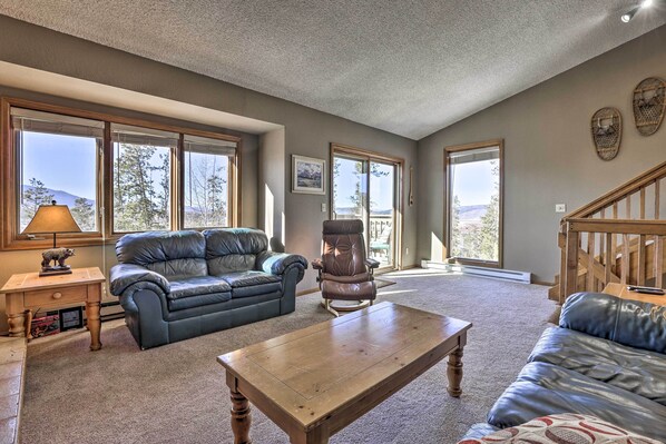 Smart TV, videojuegos, reproductor de DVD y futbolito 