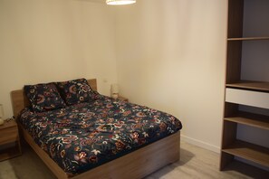2 bedrooms, WiFi, bed sheets