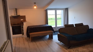 TV - 2-bedroom house in the heart of the Marais Poitevin! 25 minutes from La Rochelle (Taugon)