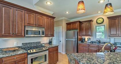 Bull Shoals Retreat with Panoramic River Views – A Peaceful Escape Awaits!