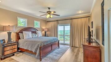 4 bedrooms, in-room safe, WiFi, bed sheets