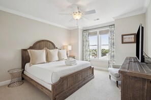 6 bedrooms, desk, iron/ironing board, free WiFi