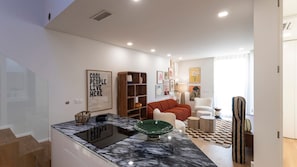 Interior - New 3BR w/ Rooftop & Balcony Views by LovelyStay (Porto)