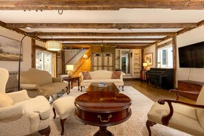 TV connectée, cheminée