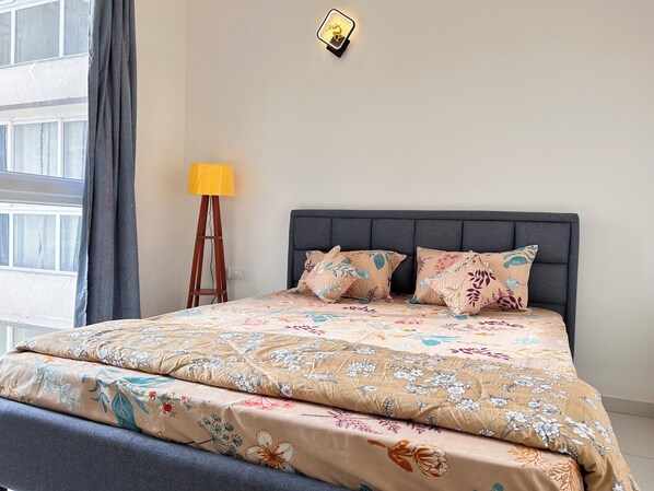 2 habitaciones, escritorio, tabla de planchar con plancha y wifi 