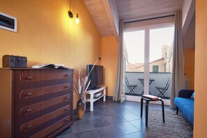 Apartment (1 Bedroom) | Interior