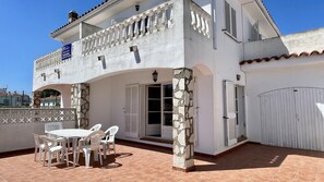 Leilighet | Utendørsservering