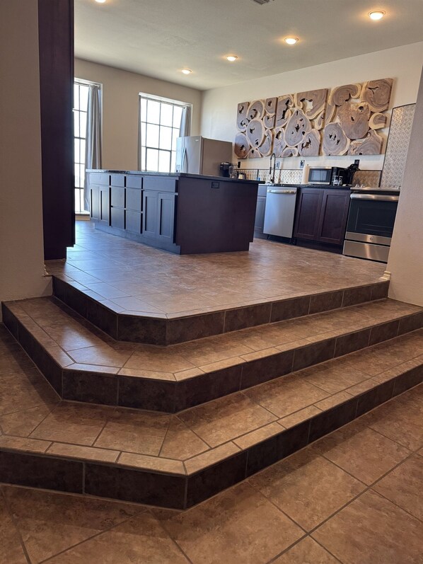 Fridge, microwave, oven, stovetop - Loft in Historic Warehouse (Abilene)