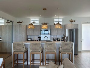 Interior - Villa España. Beautiful apartment overlooking a spectacular beach (Indigo Bay)