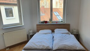 2 soverom, strykejern/-brett, wi-fi (inkludert) og sengetøy