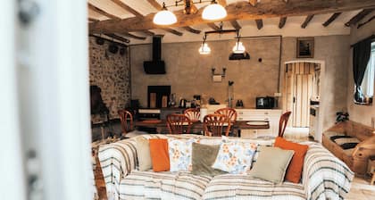 Ch d'hĂŽtes : La CavaliĂšre - LA SOURCE DE NOS RACINES - CORPS DE FERME - AVESNOIS