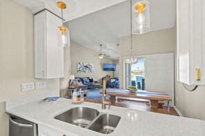 Interior - Fenwick Island DE or Ocean City MD Charming Coastal Comfort at the Beach (Fenwick Island)