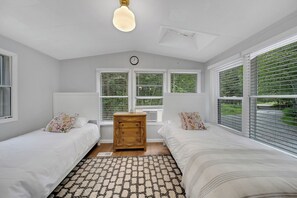 3 bedrooms, WiFi, bed sheets