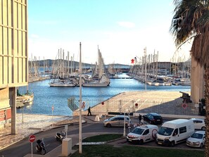 Marina - Bright apartment near the port (Toulon)