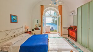 Luxury Suite, Balcony, Sea and Faraglioni View | View from room - Villacore Capri (Capri)
