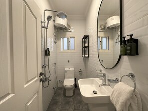 Standard Room | Bathroom | Slippers