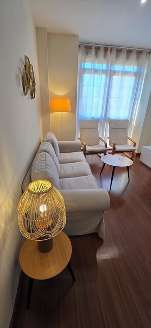 Premium Apartment, Balcony, City View | Living area - Ola Rosaleda (Málaga)