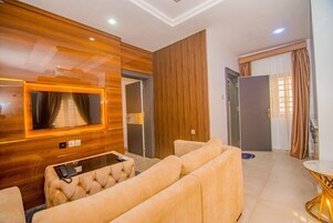 Desk, laptop workspace, soundproofing, free WiFi