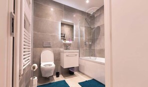 Een douche, een haardroger