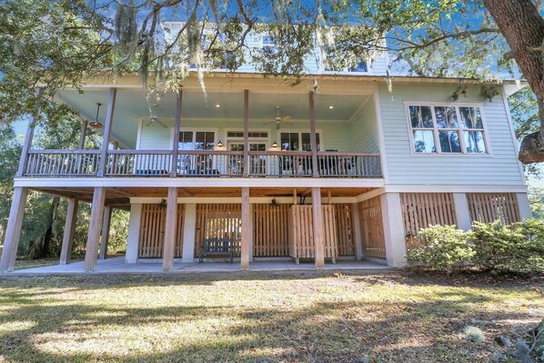 Exterior - Marsh front/sleeps 8/ Walkable/ Rec Area (Tybee Island)