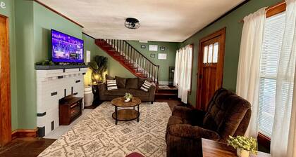 Charming 2-bedroom trail house in Bramwell, WV