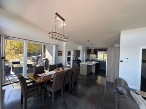 Dining - 114 acres riverside property for you to enjoy peace and tranquility!!! (Ile du grand Calumet)