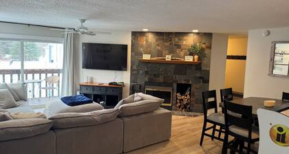5 min to Okemo, Charming 3-bedroom condo in Ludlow with wood burning fireplace.