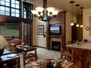 Dining - Exquisite ski-in, ski-out! 1 or 2-bedroom condo on Peak 7 in Breckenridge! (Breckenridge)