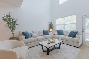 TV connectée, cheminée, jeux vidéo