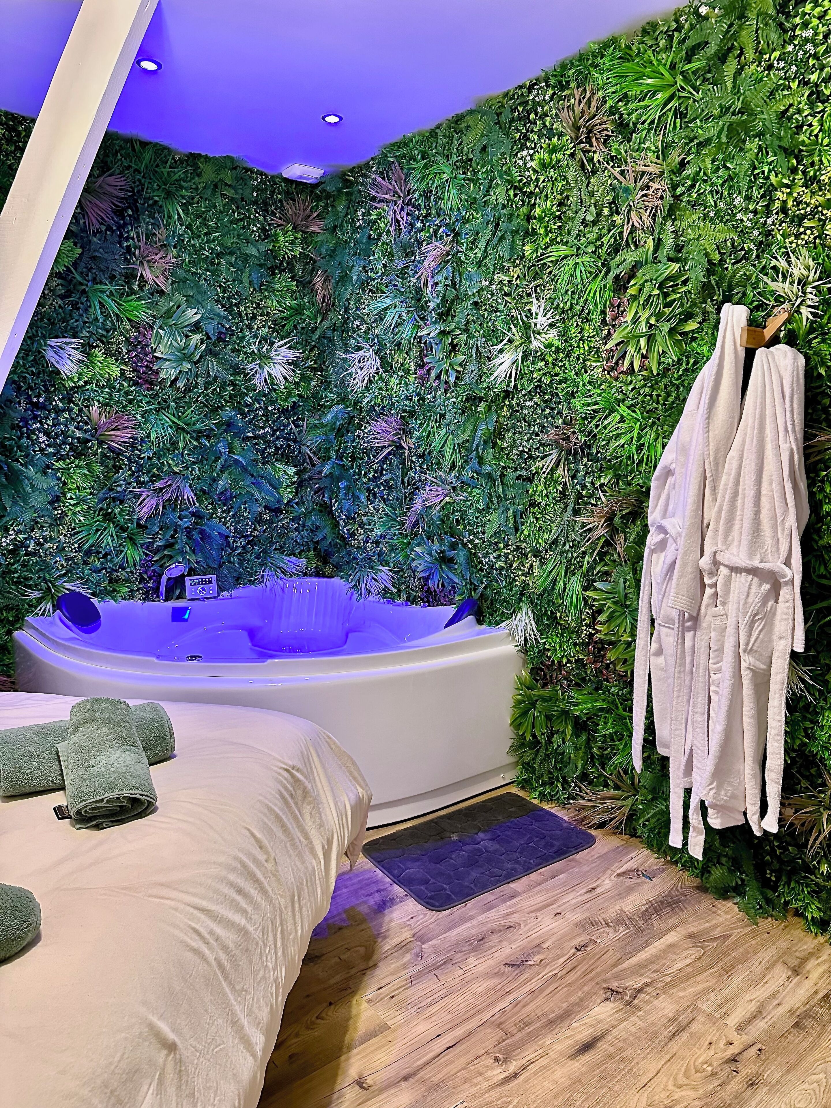 2 chambres, fer et planche à repasser, lit parapluie, Wi-Fi gratuit