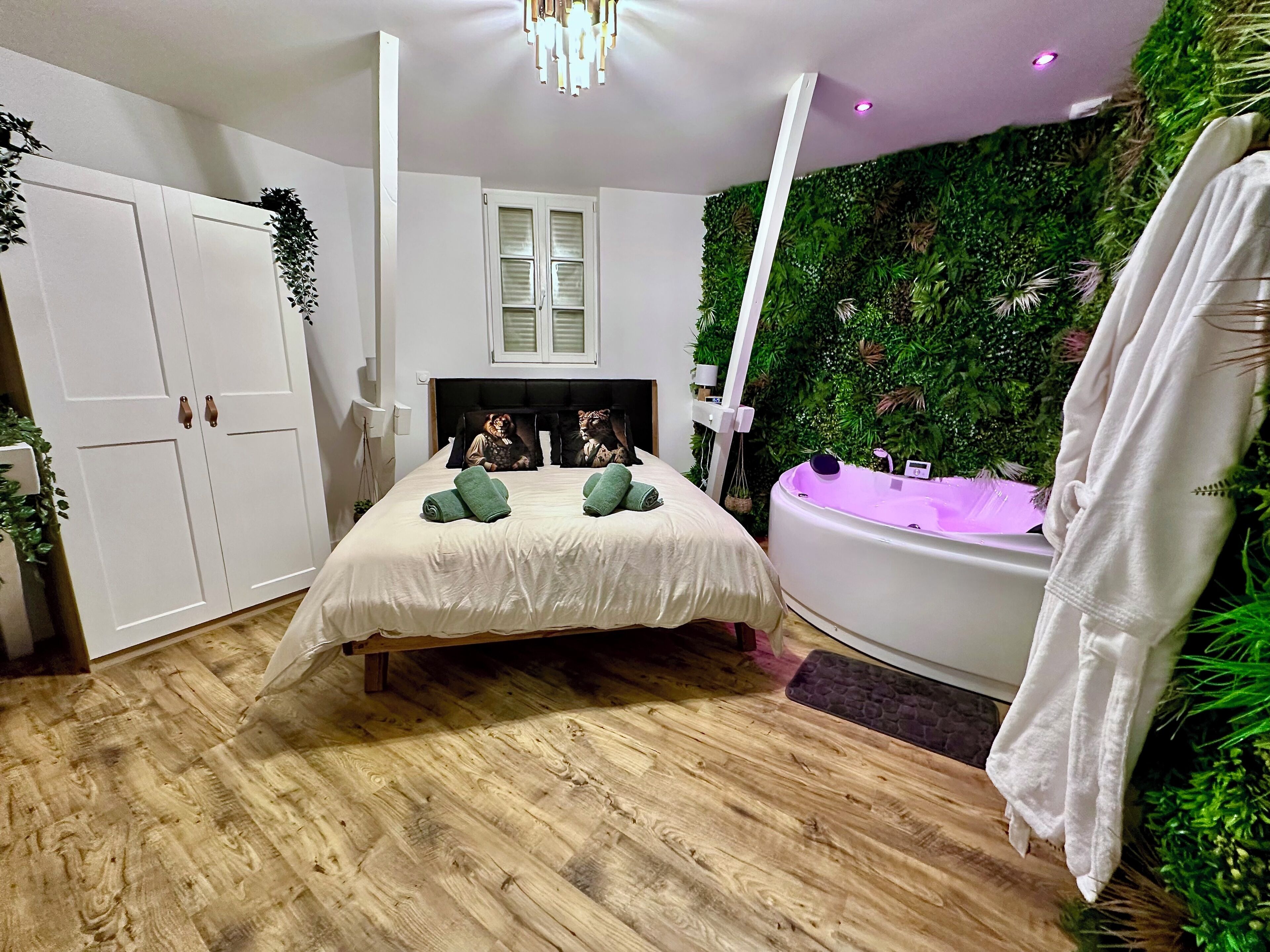 2 Schlafzimmer, Bügeleisen/Bügelbrett, Reisekinderbett, kostenloses WLAN