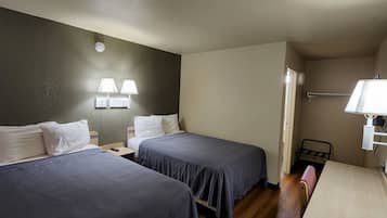 Habitación estándar doble | Escritorio, wifi gratis, ropa de cama