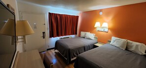 Standard Double Room | Desk, free WiFi, bed sheets