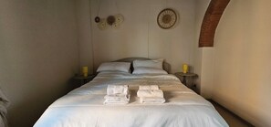 1 غرفة نوم وواي فاي مجانًا وملاءات أسرّة