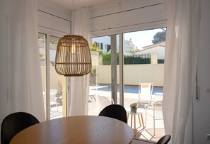 ヴィラ | プール | 屋内プール、屋外プール