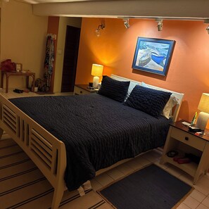 1 bedroom, iron/ironing board, WiFi, bed sheets - Charming 1-bedroom apartment in fabulous Christiansted with WiFi, AC (Christiansted)