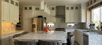 Spacious family-friendly 4-bedroom house with WiFi and AC in charming San Jose