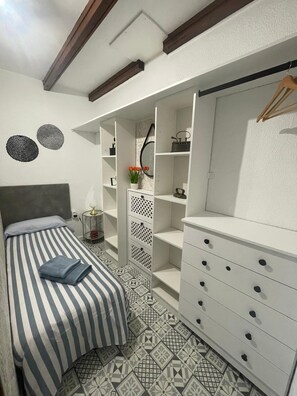 4 chambres, lit parapluie, Wi-Fi, draps fournis