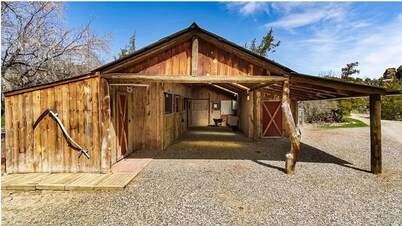 Sheltered Nook Bunk 'n Board
