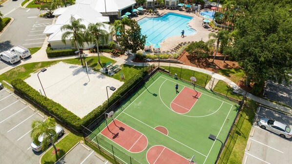 コンドミニアム ベッド (複数台) (2306 SP - Disney Villa: 2BR, Pool, Ne) | スポーツ場