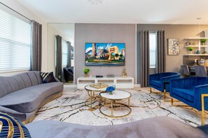 Casa, letti multipli (*9332 SH - Champions Gate Unique Luxu) | Area soggiorno