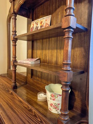 Interior - Centrally located older 4-bedroom house in lovely Yuma (Yuma)