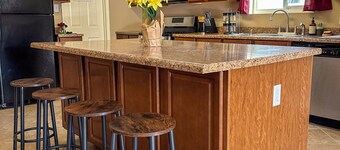 Centrally located older 4-bedroom house in lovely Yuma